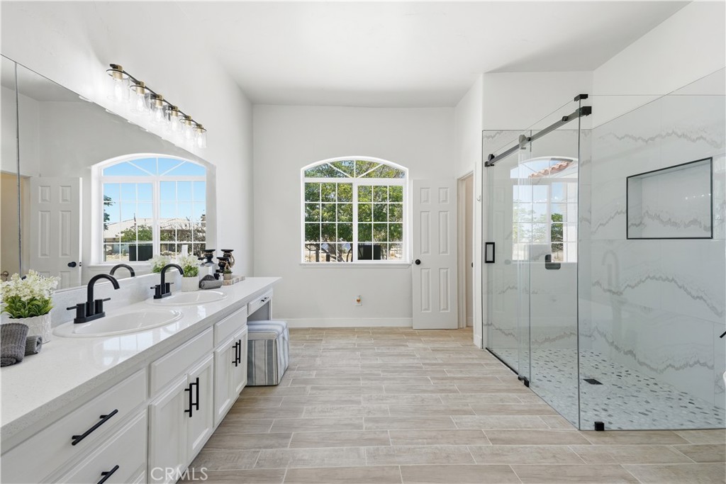 825 La Mesa Road Pinon Hills, CA 92372 - Photo 35 of 64