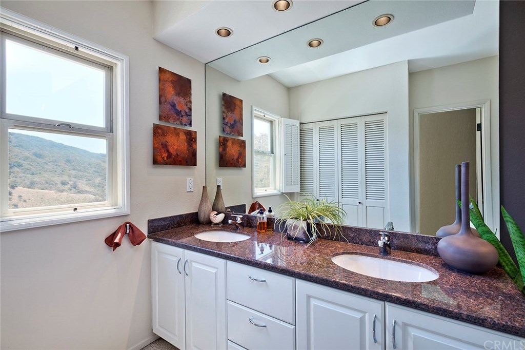 1450 Morningside Drive Laguna Beach, CA 92651 - Photo 24 of 33 Master Bath double sink vanity