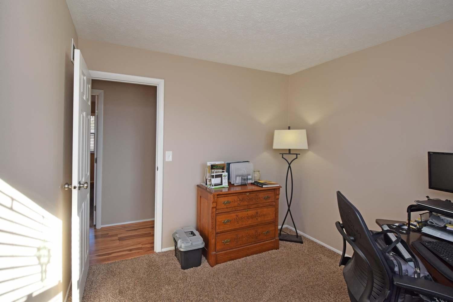 1766 Miles Road Cincinnati, OH 45231 - Photo 17 of 32