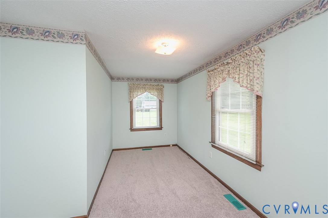 7641 Elko Road Sandston, VA 23150 - Photo 19 of 35