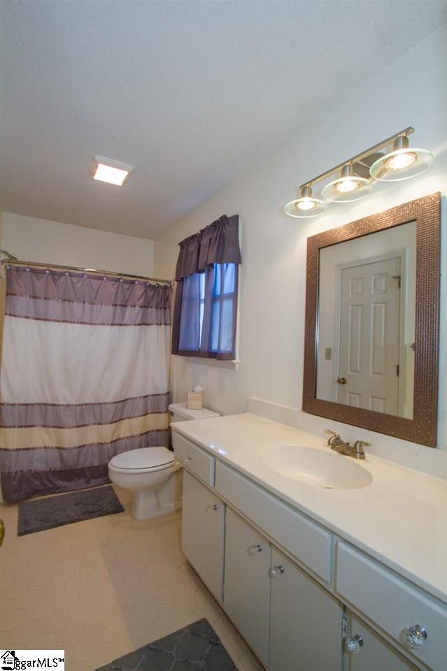 915 Crestview Road Easley, SC 29642 - Photo 23 of 36 Gallery Image 23