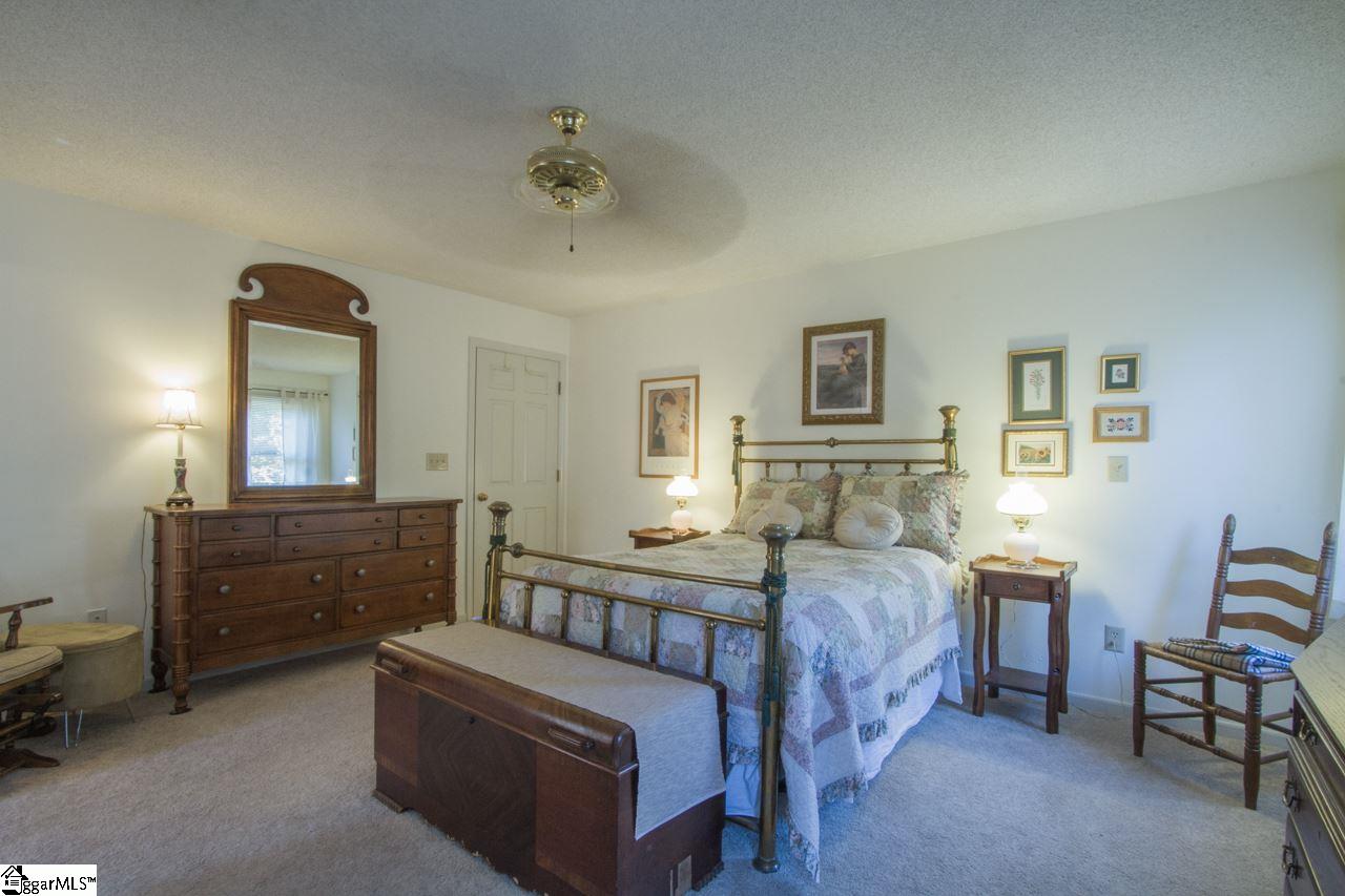 915 Crestview Road Easley, SC 29642 - Photo 26 of 36 Gallery Image 26