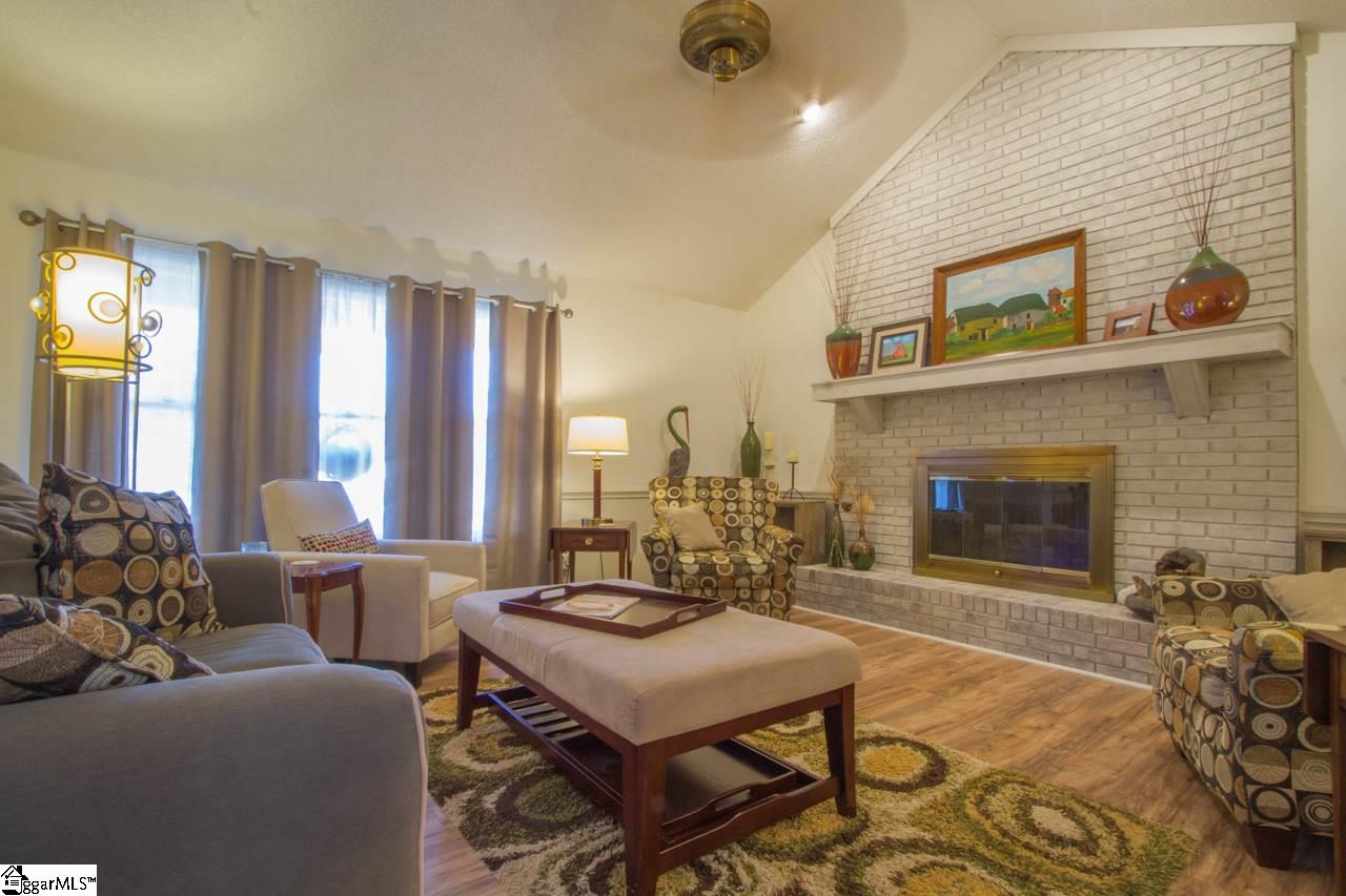 915 Crestview Road Easley, SC 29642 - Photo 5 of 36 Gallery Image 5