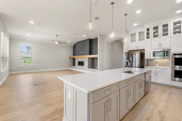 $4,000 | 10709 Lavon Bend, Austin, TX 78717