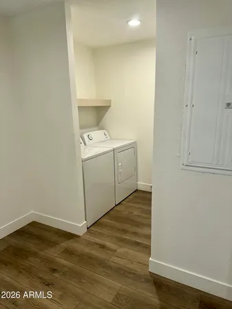 a view of utility room