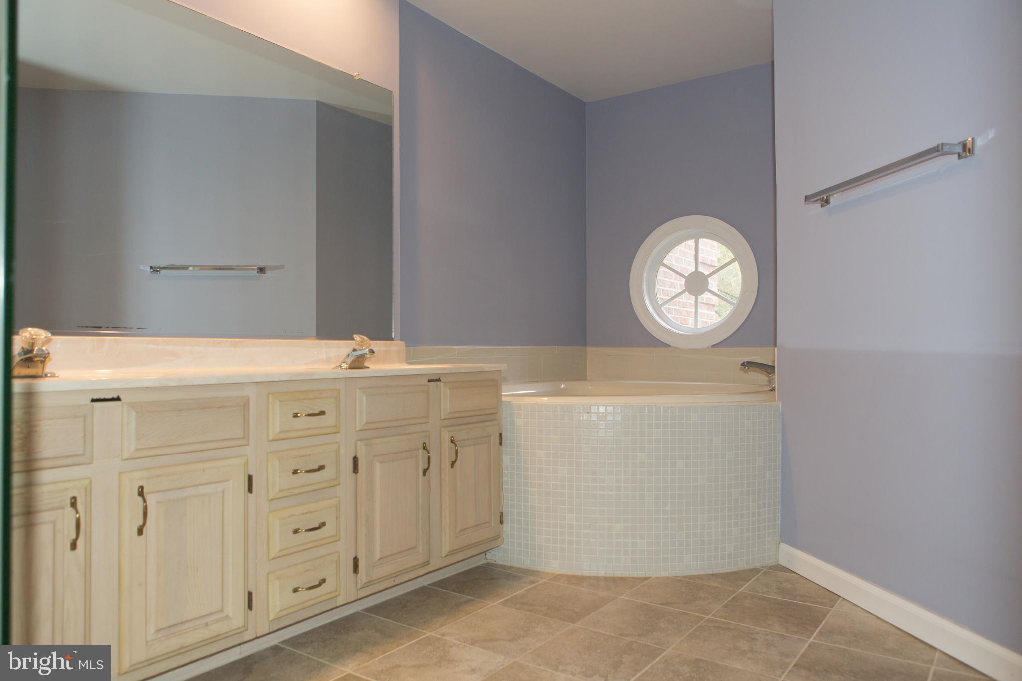 7828 Oracle Place Potomac, MD 20854 - Photo 21 of 34