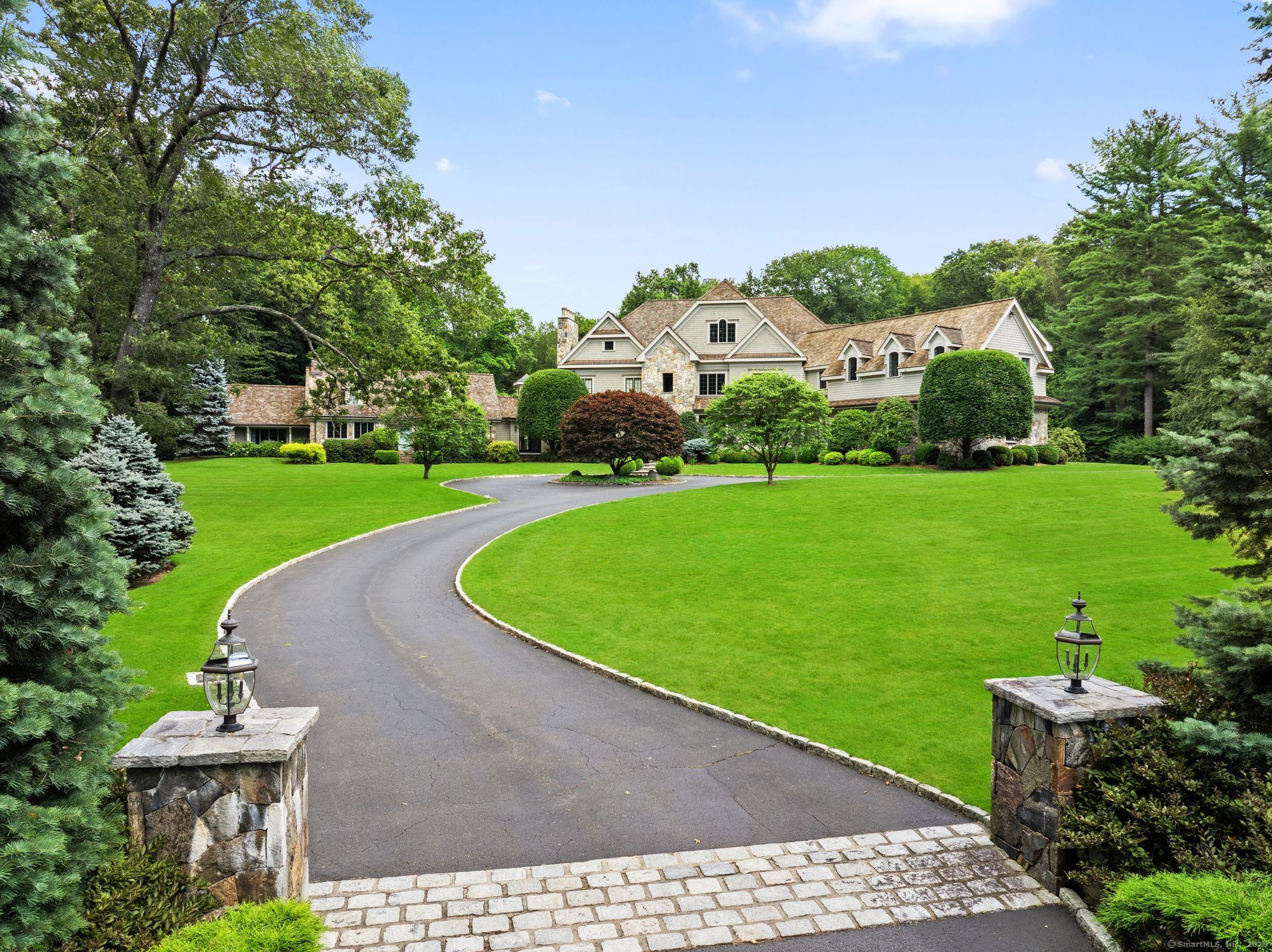 9 Greenbrier Road Westport, CT 06880 - Photo 2 of 40