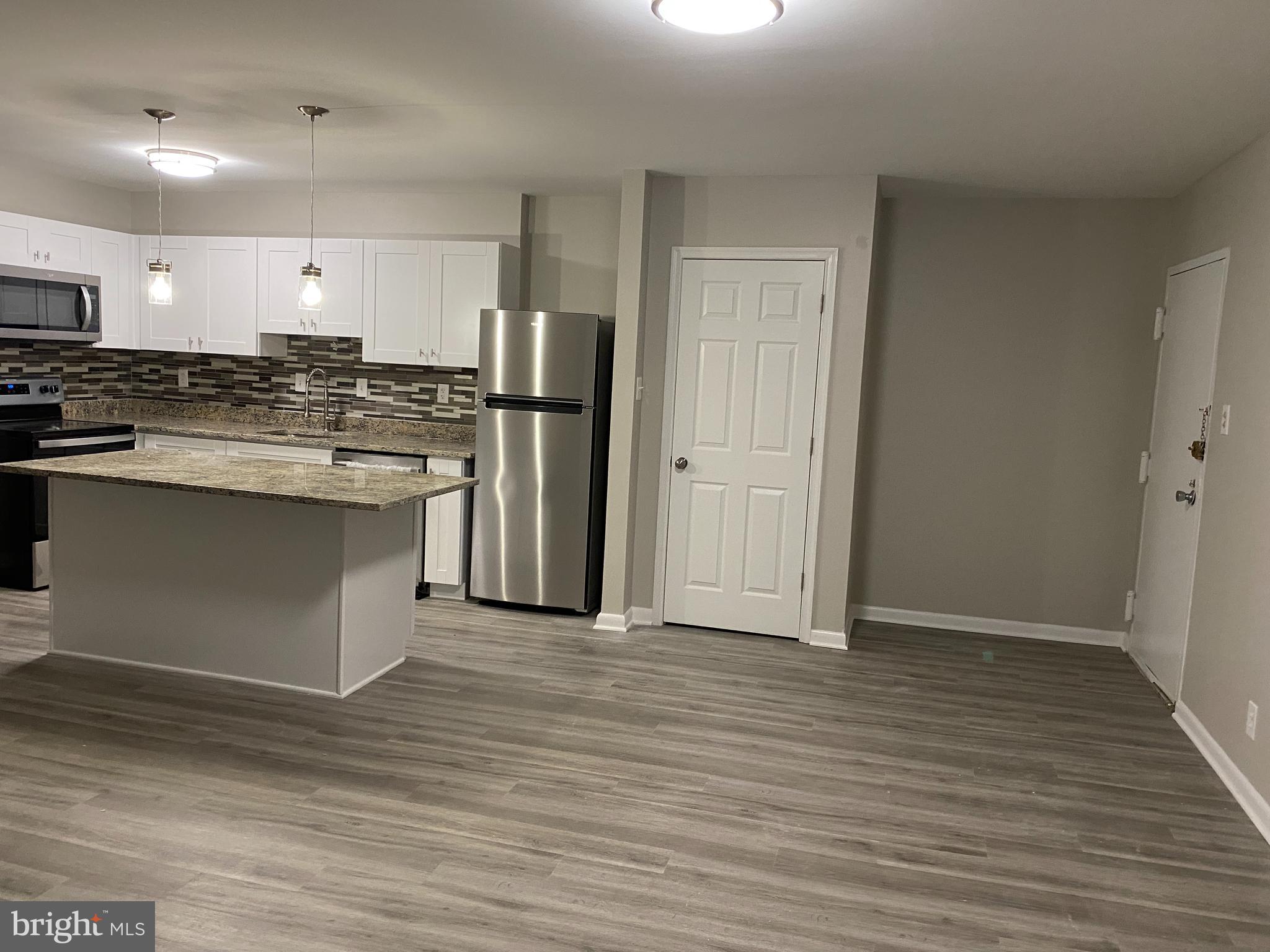 6220 Edsall Road, Unit 401 Alexandria, VA 22312 - Photo 3 of 14
