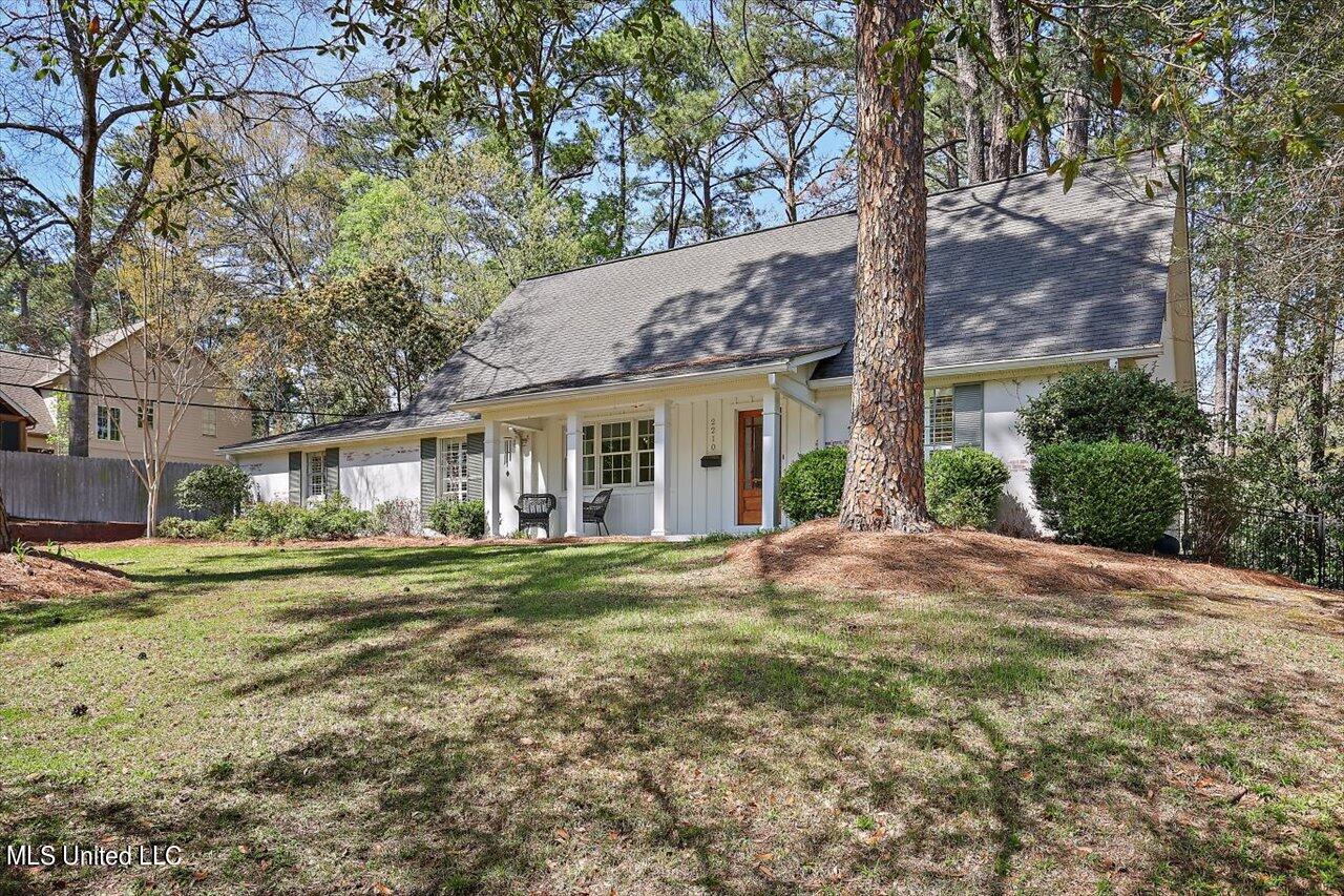 2210 Bellingrath Road Jackson, MS 39211 - Photo 1 of 40 Front View