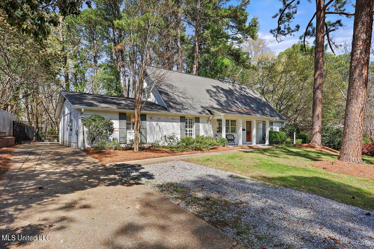 2210 Bellingrath Road Jackson, MS 39211 - Photo 3 of 40 03-2210 Bellingrath Rd