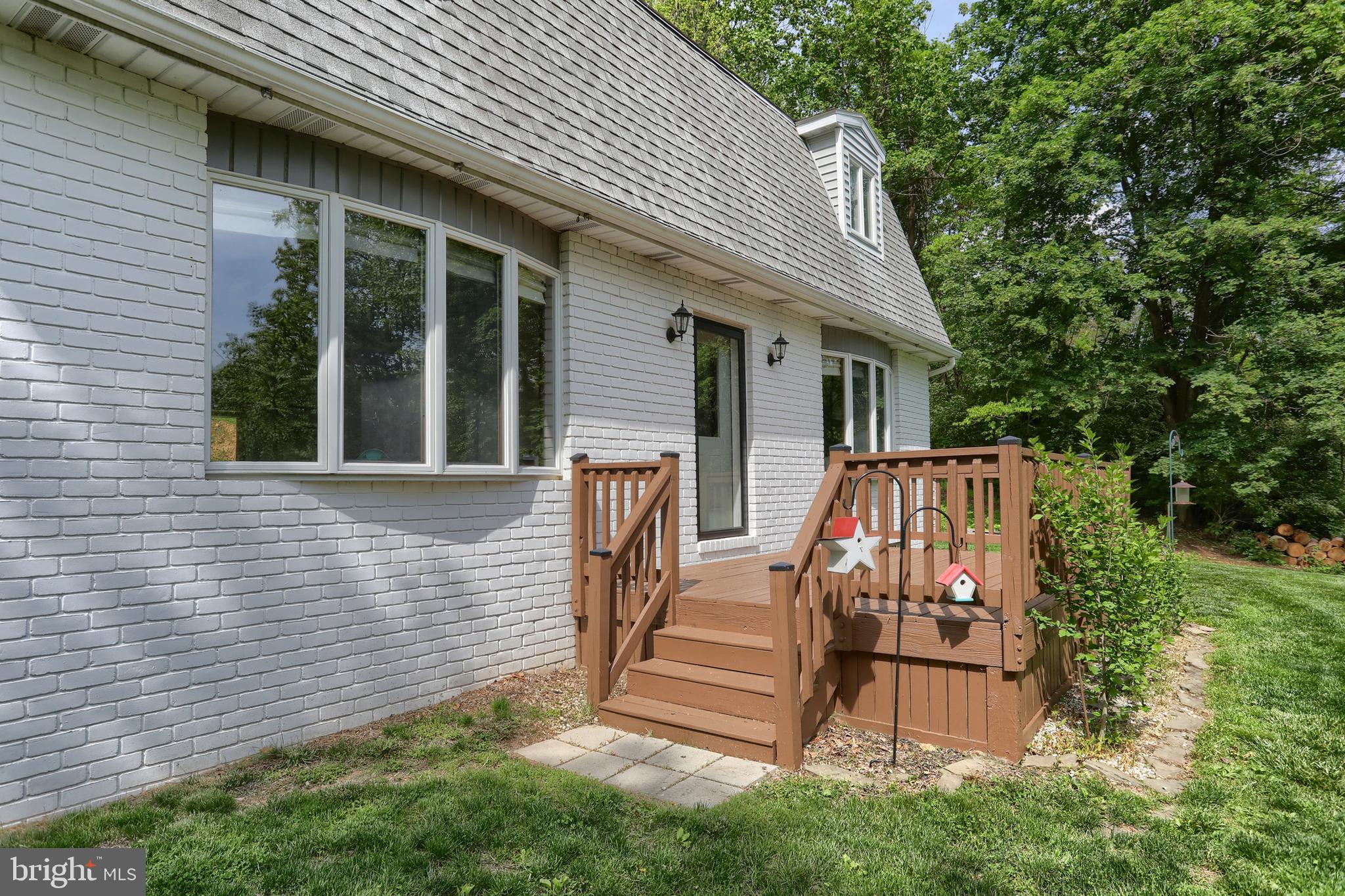 46 Gelsinger Road Reading, PA 19608 - Photo 48 of 50 a view of backyard with a deck