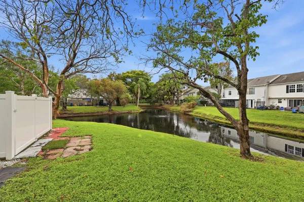 $318,000 | 218 Old English Drive, Jupiter, FL 33458