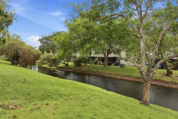 $318,000 | 218 Old English Drive, Jupiter, FL 33458