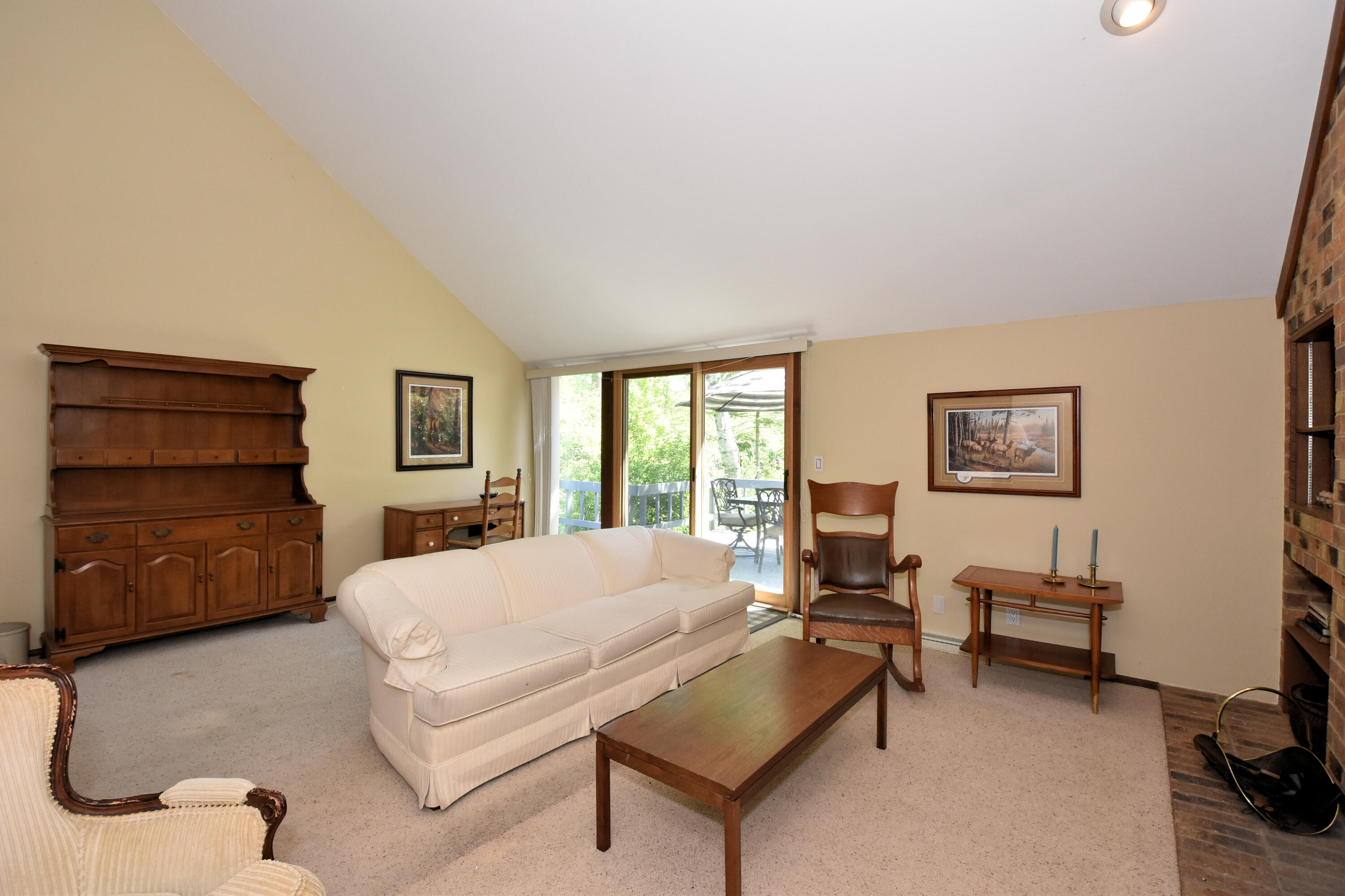 104 Woodfield Court Wind Point, WI 53402 - Photo 6 of 42 Living Room
