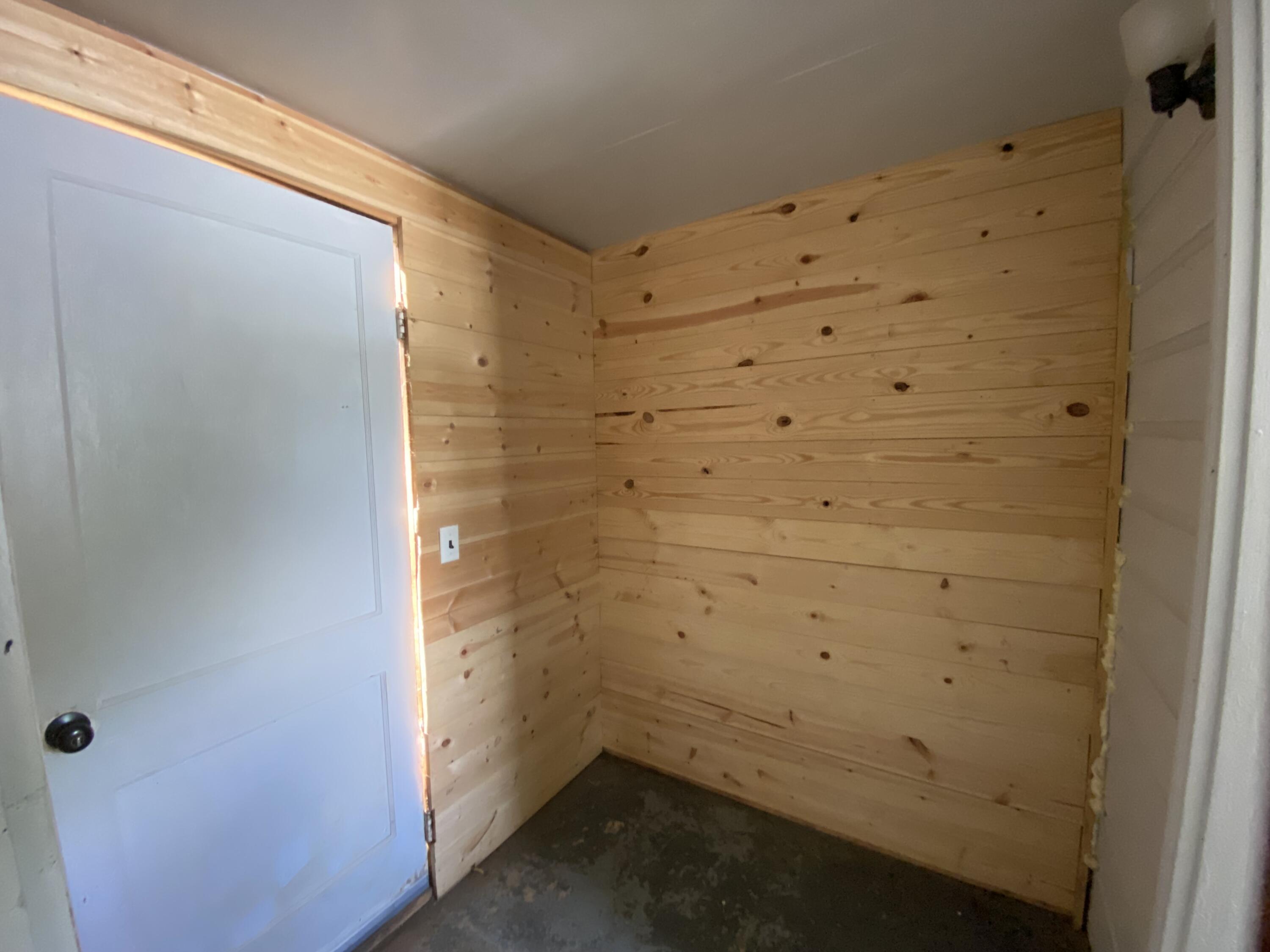 2202 Indian Ridge Road Johnson City, TN 37604 - Photo 12 of 18 12 - Mudroom with Shiplap
