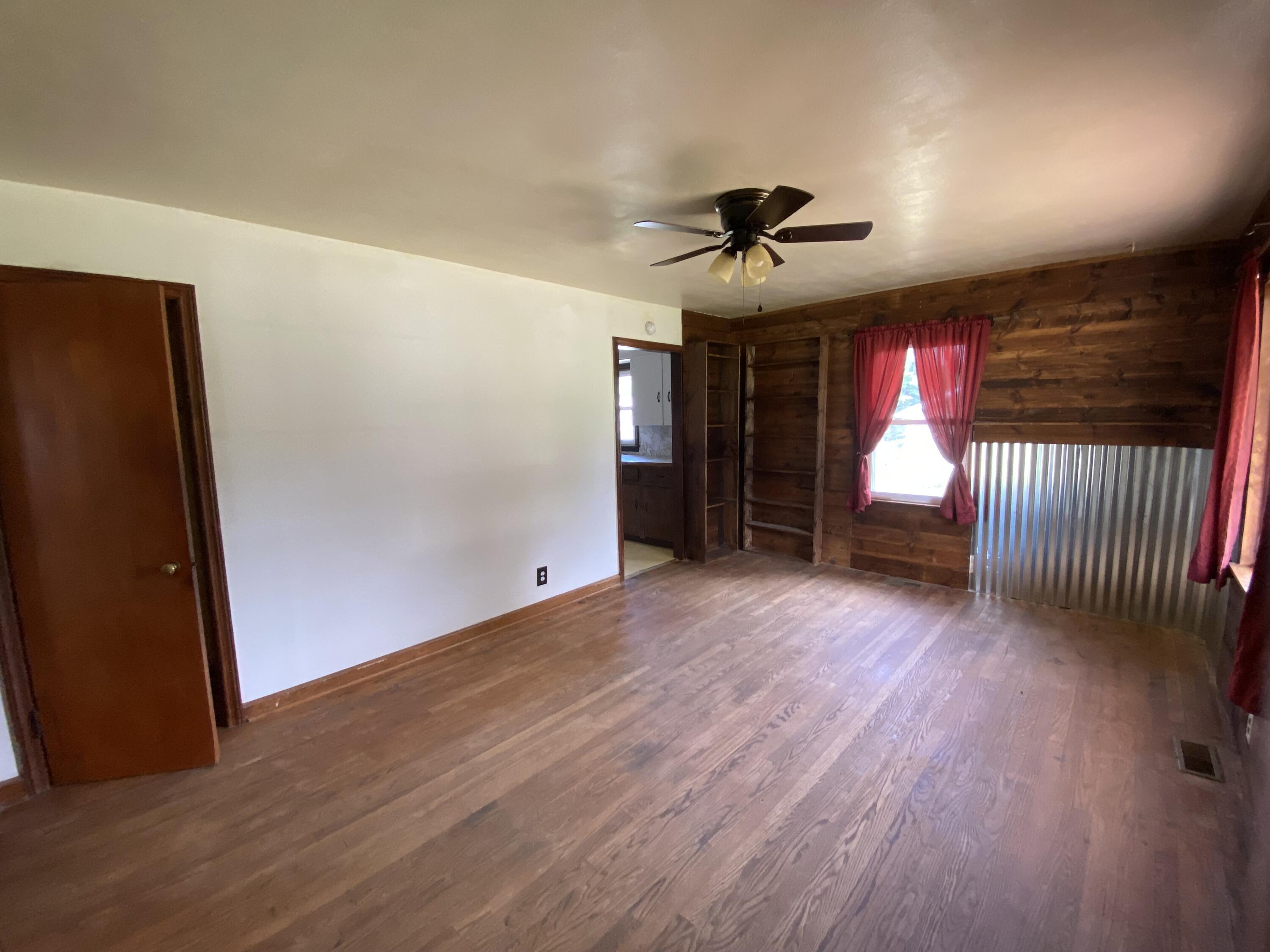 2202 Indian Ridge Road Johnson City, TN 37604 - Photo 4 of 18 4 - Living Room with Hardwood