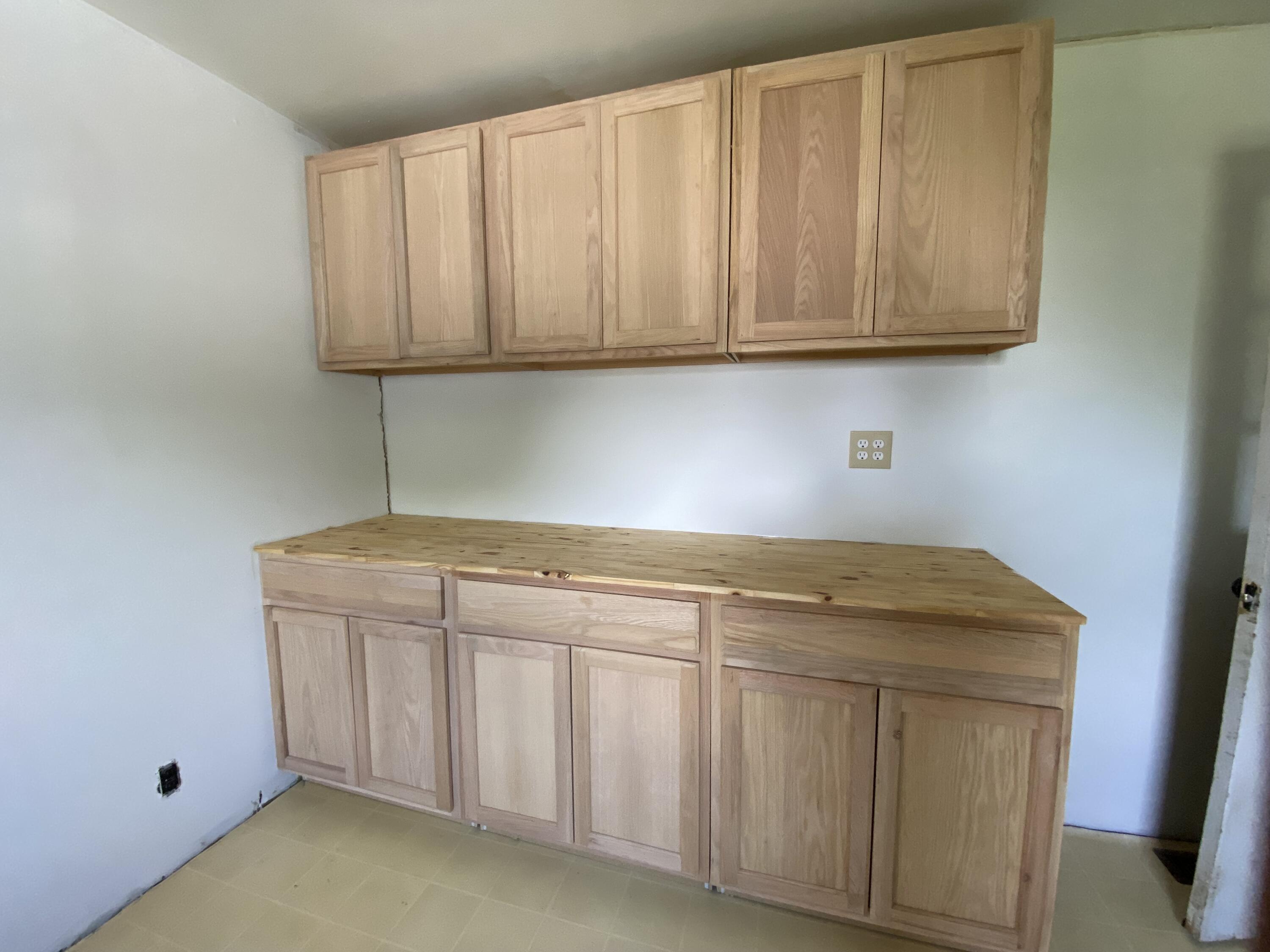2202 Indian Ridge Road Johnson City, TN 37604 - Photo 7 of 18 7 - Kitchen Serving Counter