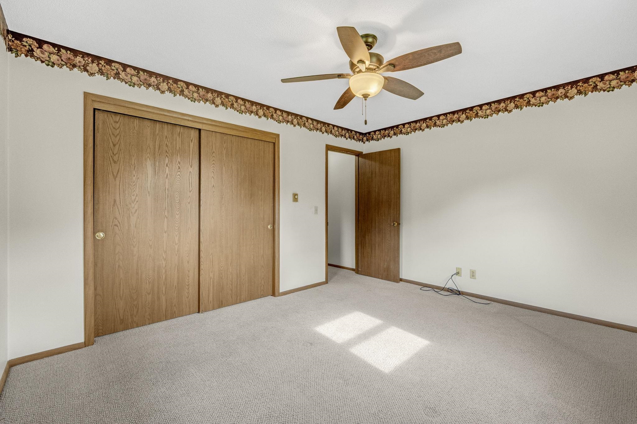 21 Yvonna Street Leesburg, IN 46538 - Photo 22 of 36