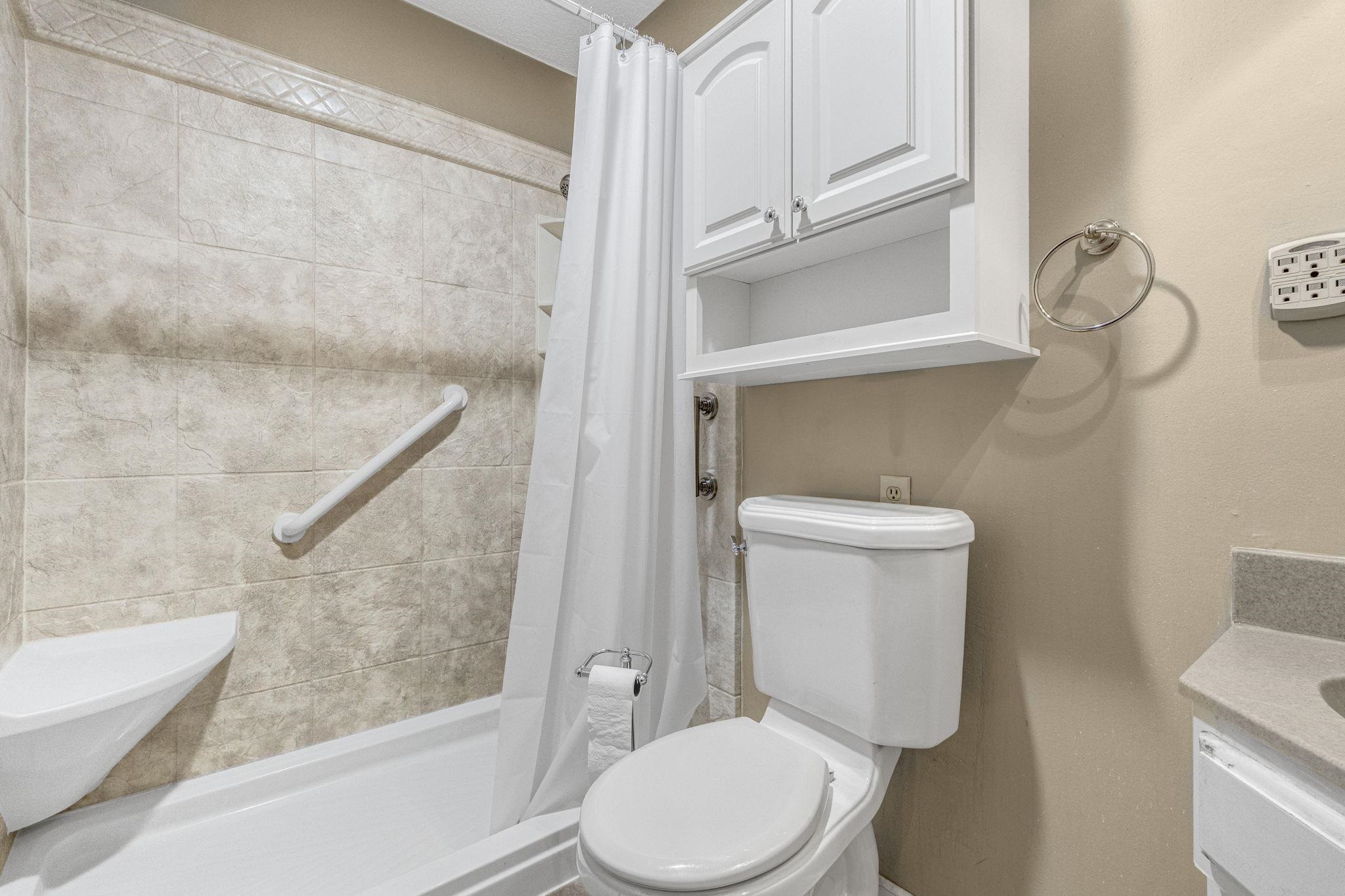 21 Yvonna Street Leesburg, IN 46538 - Photo 23 of 36