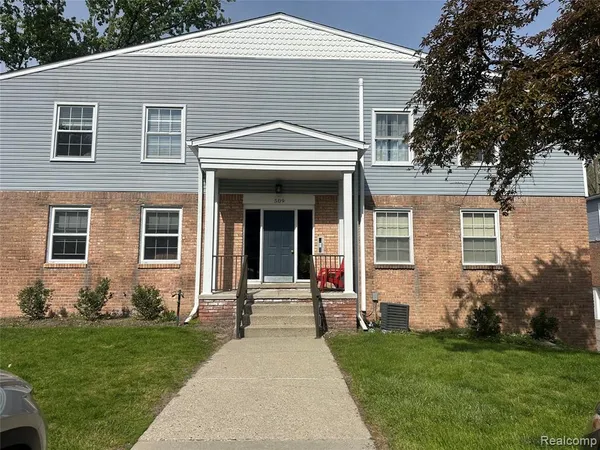 $1,750 | 509 East University Drive, Rochester, MI 48307