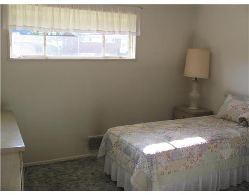 426 Lindsay Road Carnegie, PA 15106 - Photo 5 of 18 Master Bedroom.
