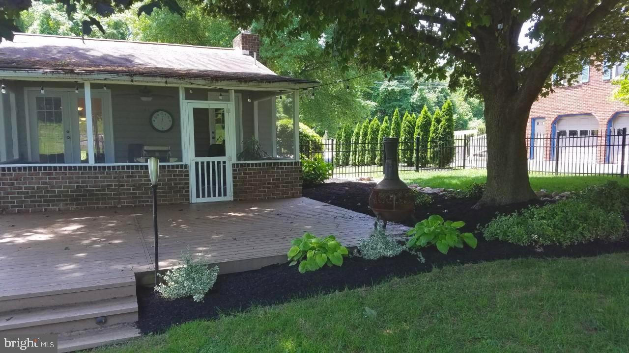 1690 Oberlin Road Middletown, PA 17057 - Photo 47 of 55 Deck off of the sun porch