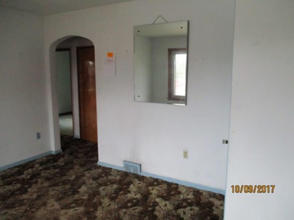1706 Ridge Rd Extension Ambridge, PA 15003 - Photo 2 of 14