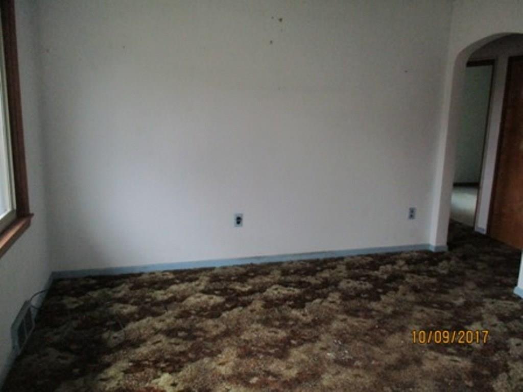 1706 Ridge Rd Extension Ambridge, PA 15003 - Photo 3 of 14