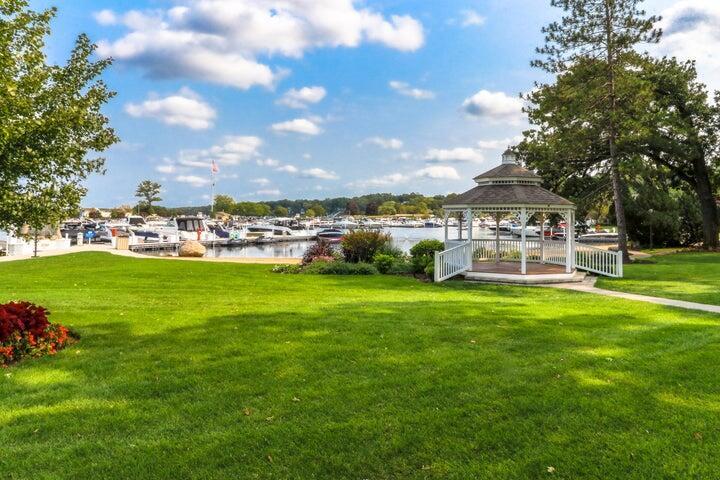 269 Fontana Boulevard, Unit 570 Fontana, WI 53125 - Photo 12 of 33 Gazebo