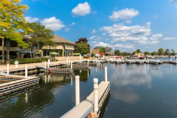 $219,000 | 269 Fontana Boulevard, Unit 2570, Fontana, WI 53125