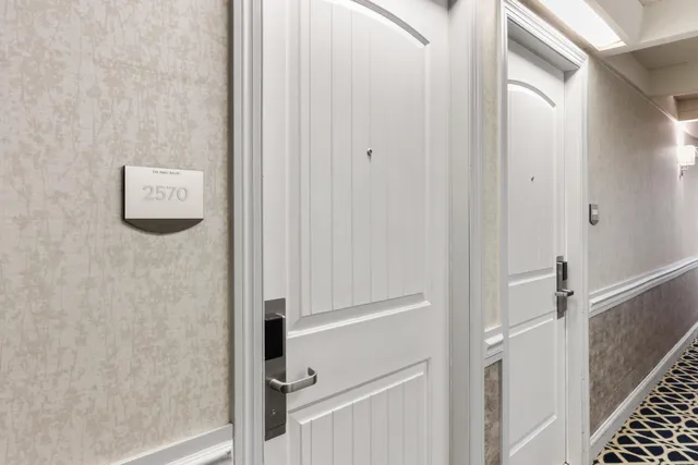 $235,000 | 269 Fontana Boulevard, Unit 570, Fontana, WI 53125