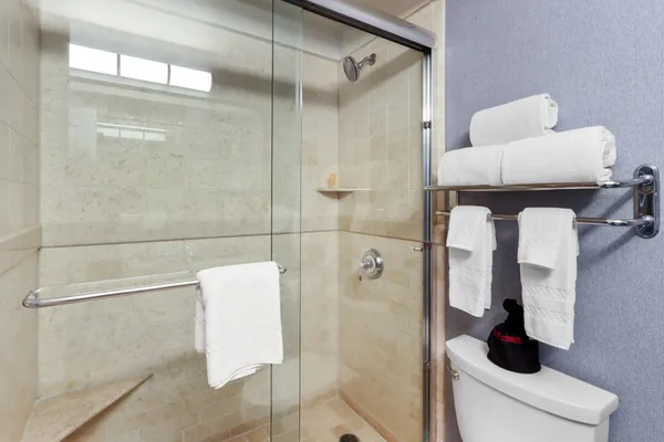 $219,000 | 269 Fontana Boulevard, Unit 2570, Fontana, WI 53125