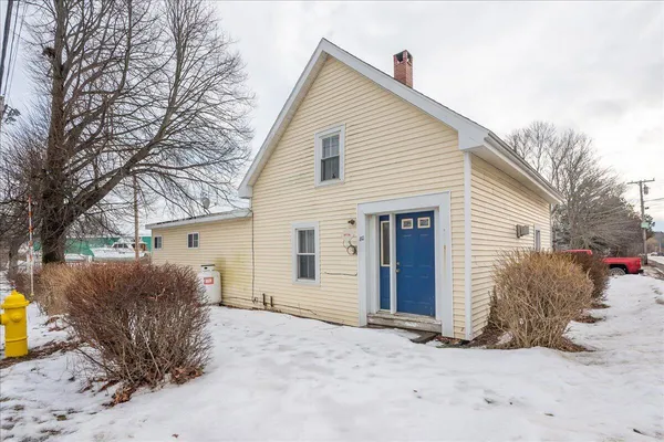 $395,000 | 80 Holmes Street, Rockland, ME 04841