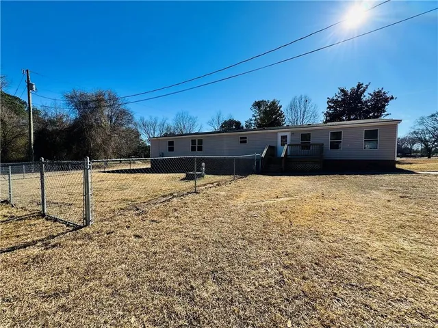 $180,000 | 2475 Dunn Road, Eastover, NC 28312