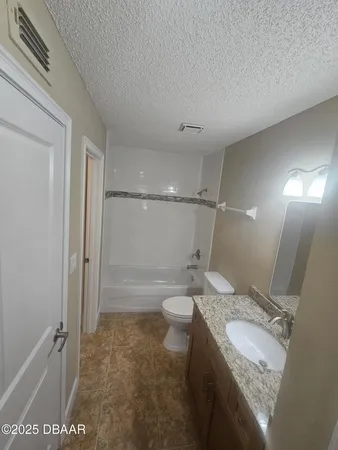 $1,200 | 1600 Big Tree Road, Unit C2, Daytona Beach, FL 32119