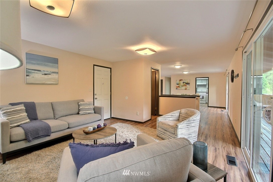 18834 Southeast 134th Place Renton, WA 98059 - Photo 16 of 39 Gallery Image 16