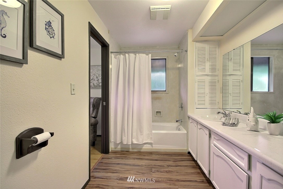 18834 Southeast 134th Place Renton, WA 98059 - Photo 18 of 39 Gallery Image 18