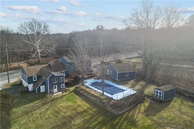 $729,900 | 723 Nooseneck Hill Road, West Greenwich, RI 02817