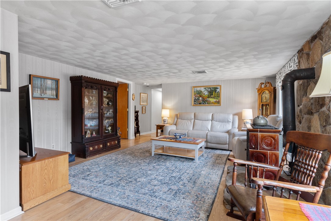 723 Nooseneck Hill Road West Greenwich, RI 02817 - Photo 12 of 47