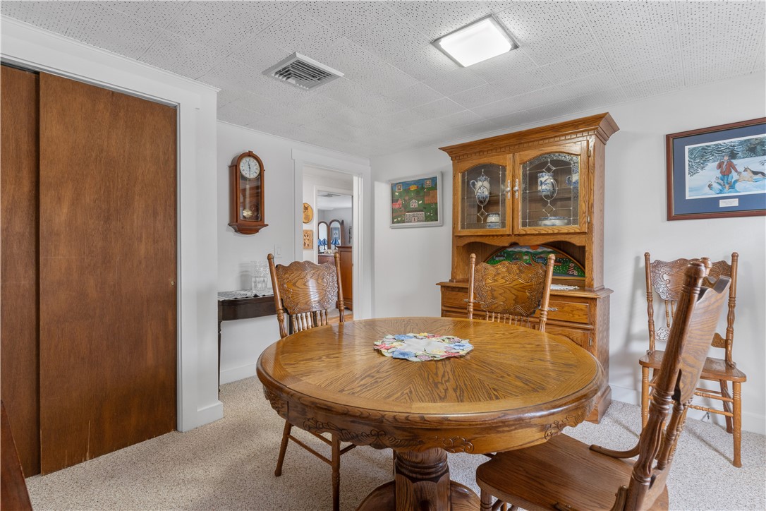 723 Nooseneck Hill Road West Greenwich, RI 02817 - Photo 22 of 47