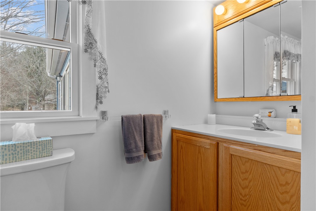 723 Nooseneck Hill Road West Greenwich, RI 02817 - Photo 31 of 47