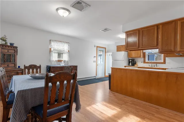 $729,900 | 723 Nooseneck Hill Road, West Greenwich, RI 02817