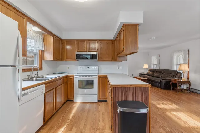 $729,900 | 723 Nooseneck Hill Road, West Greenwich, RI 02817