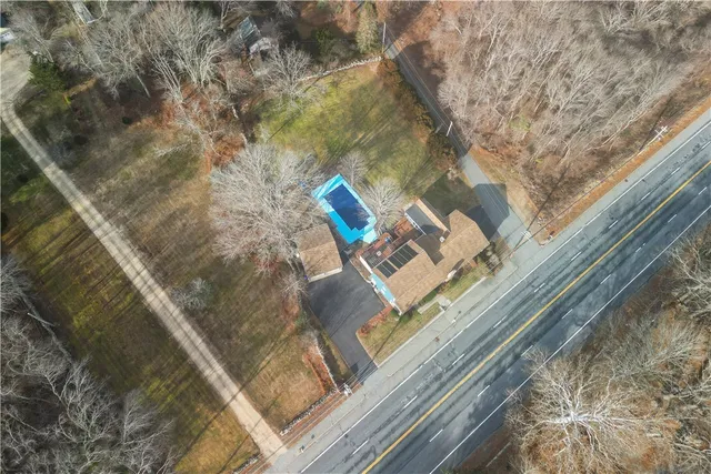 $729,900 | 723 Nooseneck Hill Road, West Greenwich, RI 02817