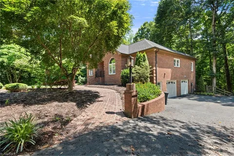 $580,000 | 5021 Meadow Hill Court, Winston-Salem, NC 27106