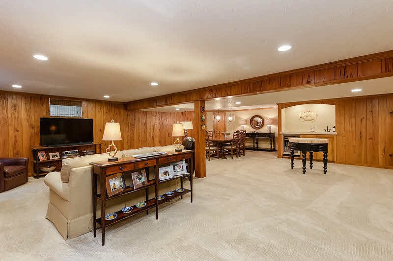 2315 Fairhaven Road Davenport, IA 52803 - Photo 20 of 24 Gallery Image 20
