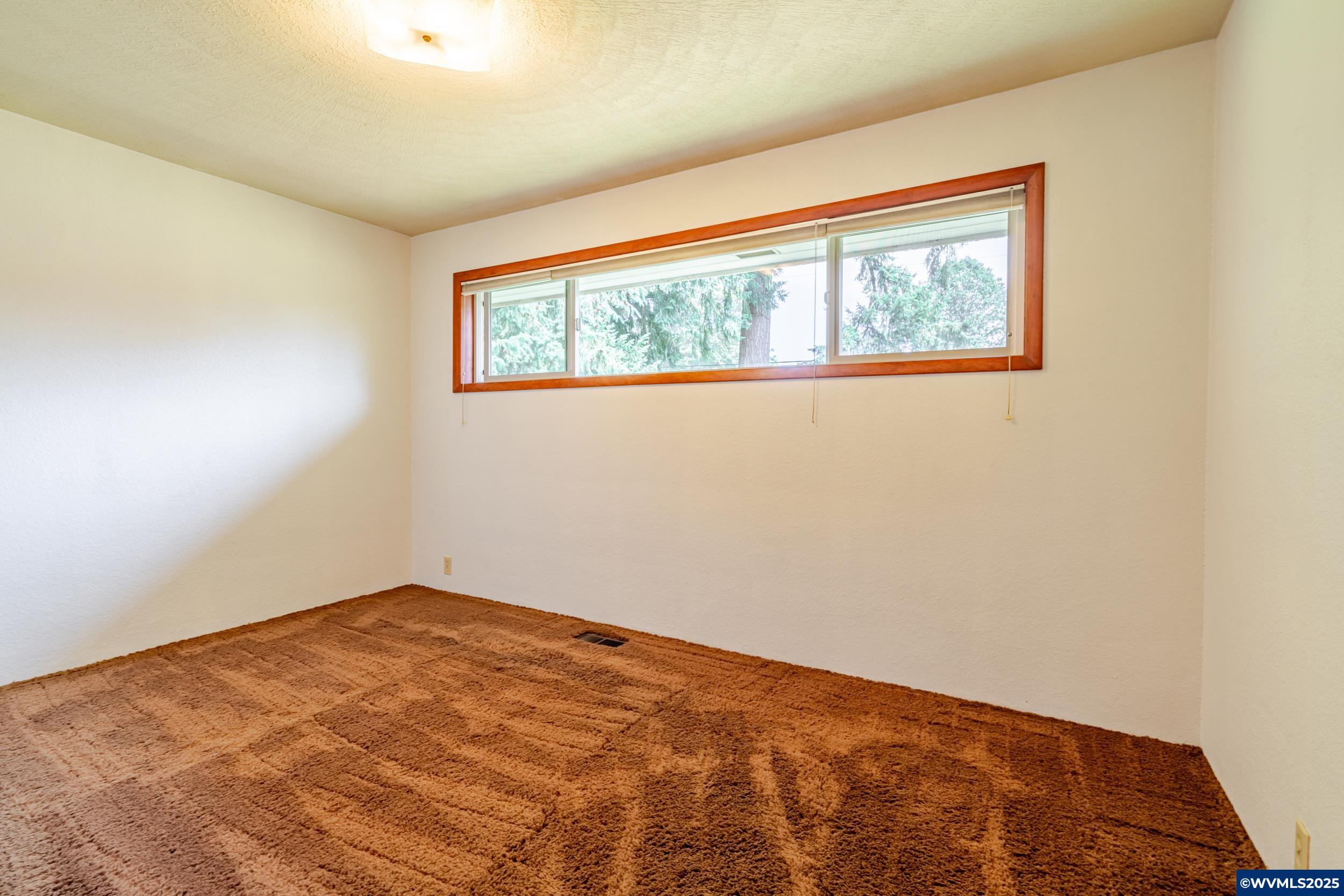 1828 Talbot Road Southeast Jefferson, OR 97352 - Photo 16 of 45 Gallery Image 16