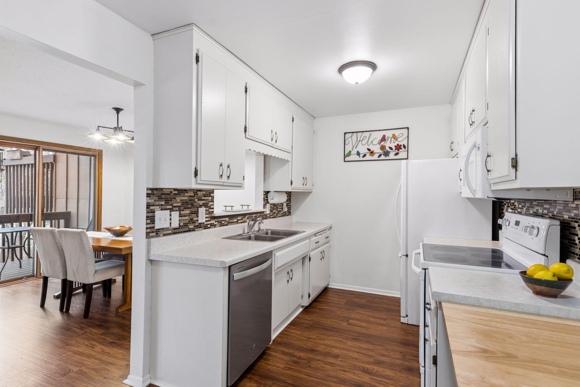 2627 Sumac Ridge White Bear Lake, MN 55110 - Photo 10 of 28