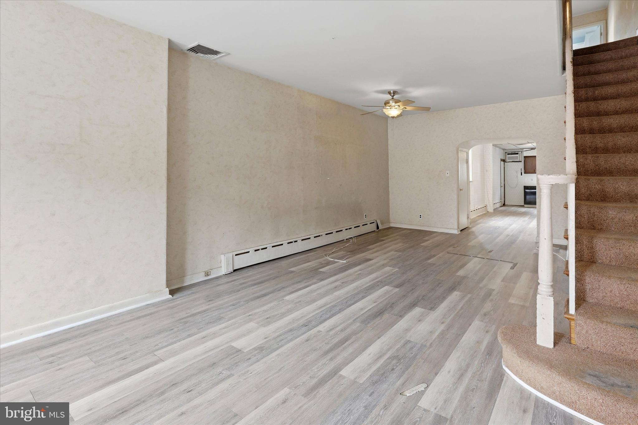 1108 Wolf Street Philadelphia, PA 19148 - Photo 6 of 25 Living room