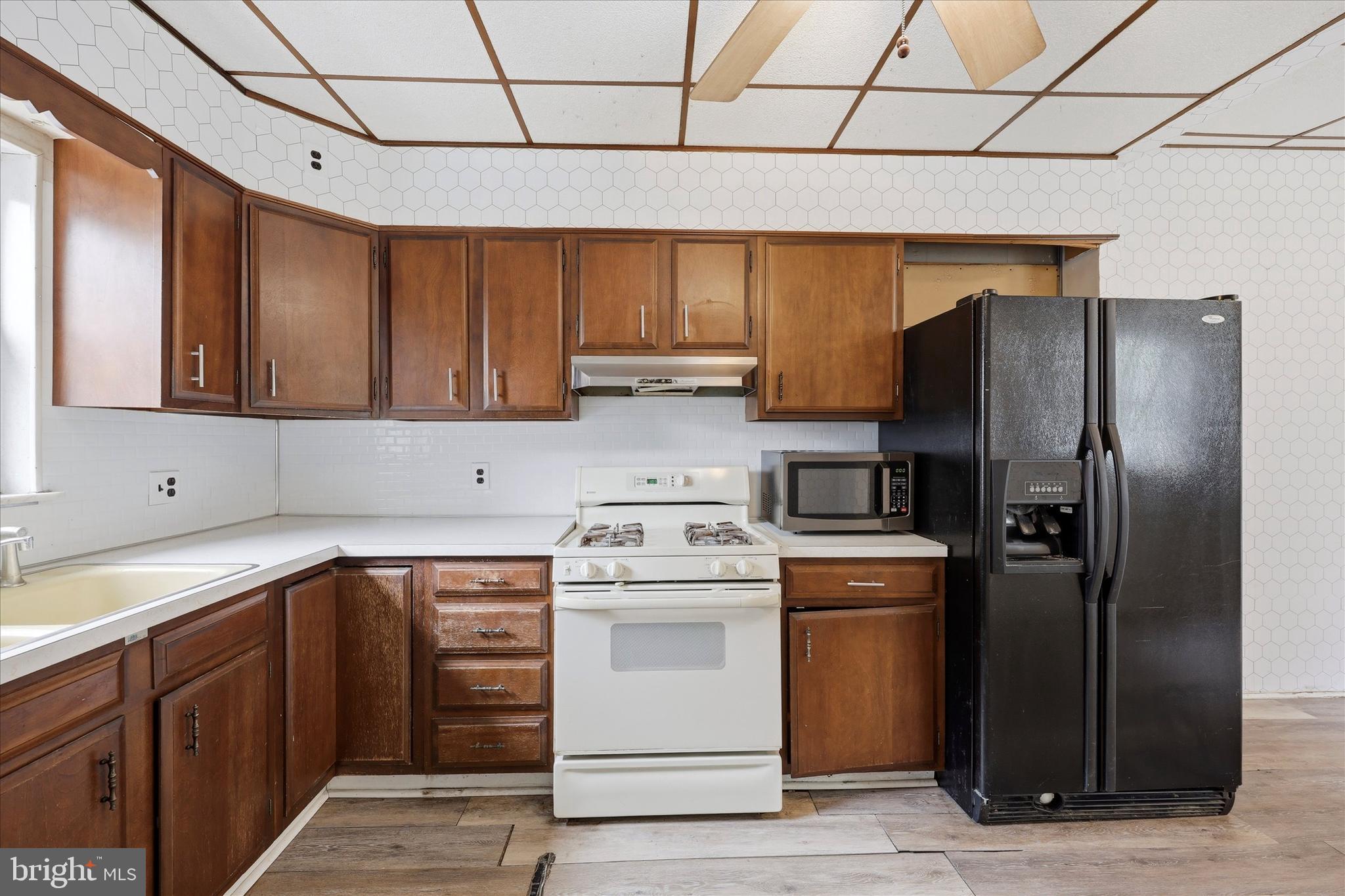 1108 Wolf Street Philadelphia, PA 19148 - Photo 10 of 25 Kitchen